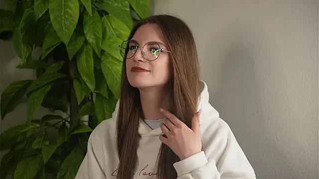 ToyaEssex online show from April 9, 12:22 pm