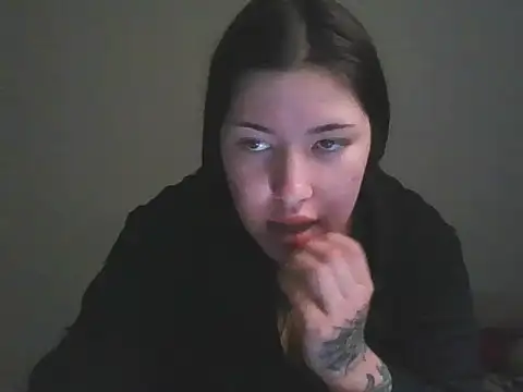 cherryxxox online show from April 13, 7:29 pm