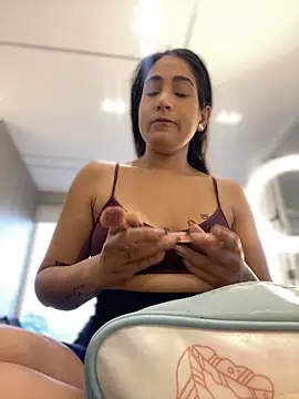Hana-Parker online show from June 2, 9:04 pm