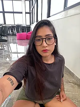 Hana-Parker online show from May 14, 8:17 pm
