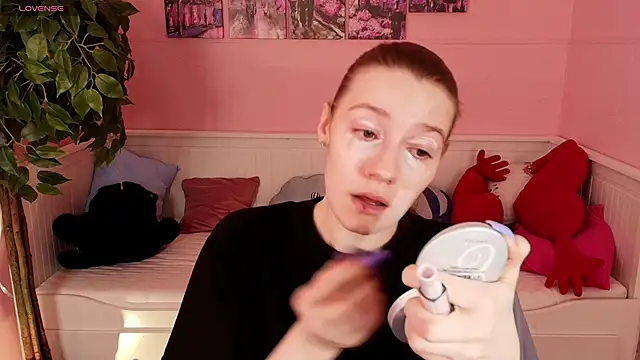 Vanessa   Lui online show from April 8, 2:51 pm