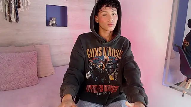 Velvet An online show from May 15, 3:26 am