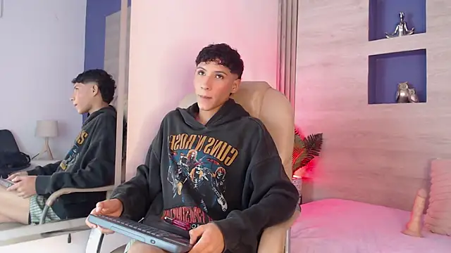 Velvet An online show from April 28, 4:06 am