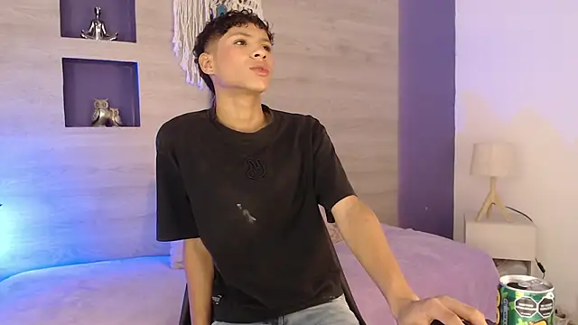 Velvet An online show from May 2, 3:34 am