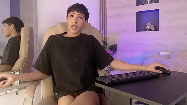 Velvet An online show from April 22, 4:19 am