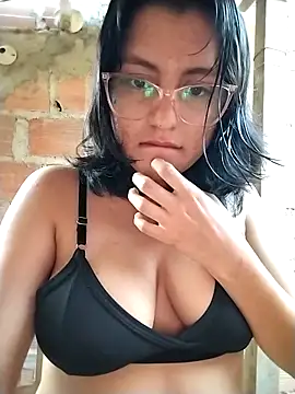 sienna elara online show from May 3, 10:53 am