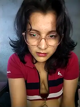 sienna elara online show from April 15, 10:43 am