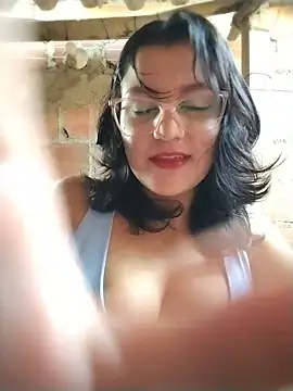 sienna elara online show from July 10, 11:10 am