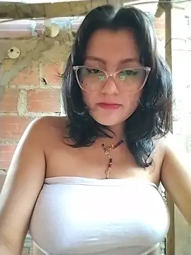 sienna elara online show from June 27, 11:05 am