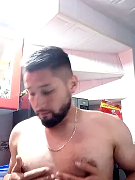 Snapshot of DiegoDass chatting on May 9, 3:32 am DiegoDass online show from May 9, 3:32 am
