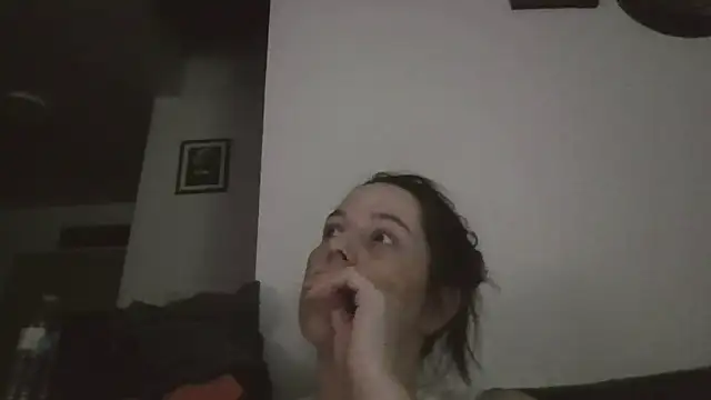 lily1982 online show from April 28, 2:27 am