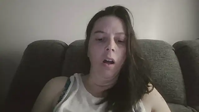 lily1982 online show from April 26, 4:48 pm