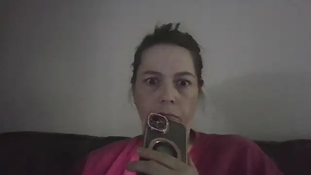 lily1982 online show from May 17, 4:18 pm
