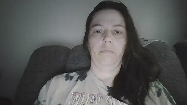 lily1982 online show from April 24, 3:14 pm