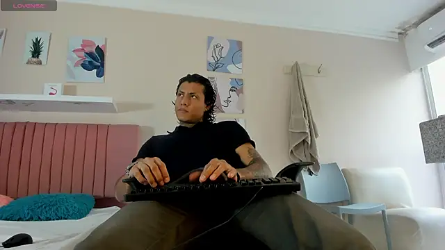 Damian Romanoff online show from May 10, 7:16 pm