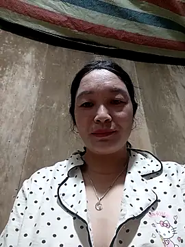 vanlucky2 online show from May 18, 2:33 am