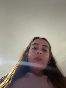 Natigoonzalez online show from May 2, 2:17 am