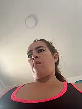 Natigoonzalez online show from May 28, 8:04 pm