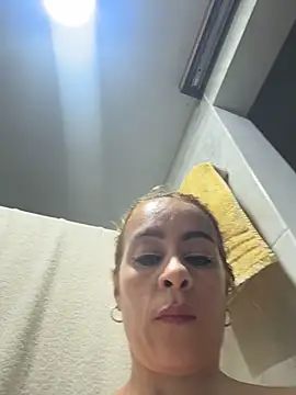 Natigoonzalez online show from May 13, 2:07 am