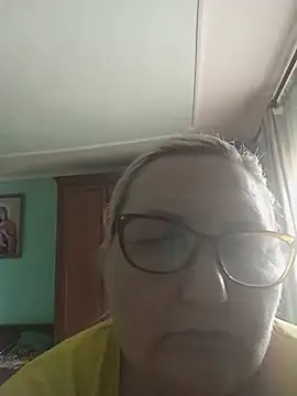 AureliaSky598 online show from May 28, 12:33 pm