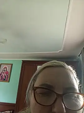 AureliaSky598 online show from April 30, 10:44 am