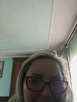 AureliaSky598 online show from May 19, 5:36 am