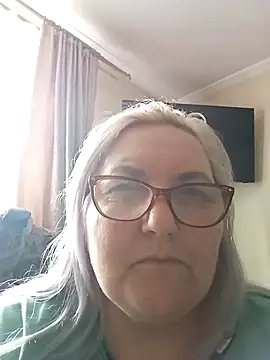 AureliaSky598 online show from April 23, 5:03 am