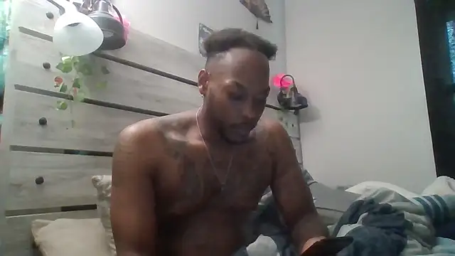 Snapshot of zdaddymm chatting on June 17, 8:41 pm zdaddymm online show from June 17, 8:41 pm