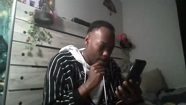 Snapshot of zdaddymm chatting on July 13, 9:08 am zdaddymm online show from July 13, 9:08 am