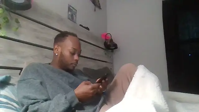 Snapshot of zdaddymm chatting on June 11, 7:11 pm zdaddymm online show from June 11, 7:11 pm