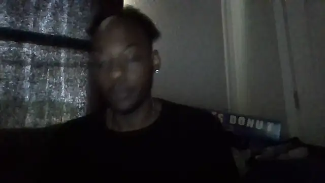 Snapshot of zdaddymm chatting on June 4, 5:06 pm zdaddymm online show from June 4, 5:06 pm