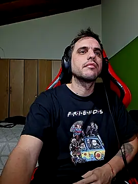 Snapshot of Gonza42OArg chatting on April 9, 3:19 am Gonza42OArg online show from April 9, 3:19 am