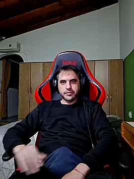 Snapshot of Gonza42OArg chatting on April 8, 3:52 am Gonza42OArg online show from April 8, 3:52 am