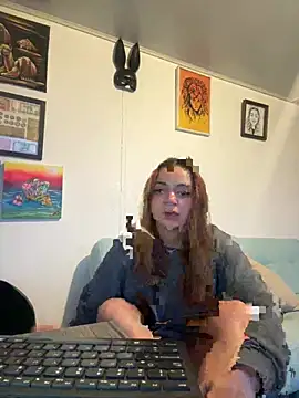 Snapshot of novahexx chatting on April 13, 11:09 pm novahexx online show from April 13, 11:09 pm