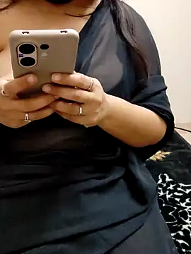 Snapshot of Aysha_69 chatting on June 14, 4:08 pm Aysha 69 online show from June 14, 4:08 pm