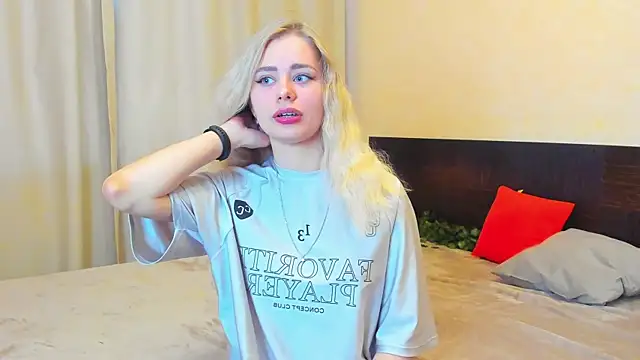 cute mey  online show from June 5, 1:54 am