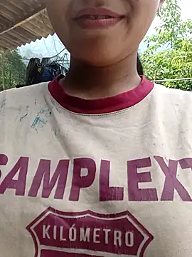 ross001 online show from April 9, 3:19 am