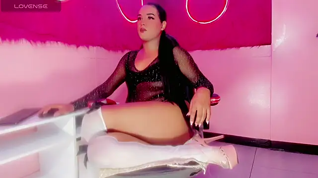 Mia dasilva  online show from April 15, 7:58 pm