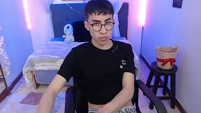 Andy Norton online show from April 15, 3:45 am