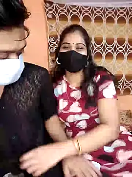 Snapshot of hornycouple096 chatting on June 29, 8:32 am hornycouple096 online show from June 29, 8:32 am