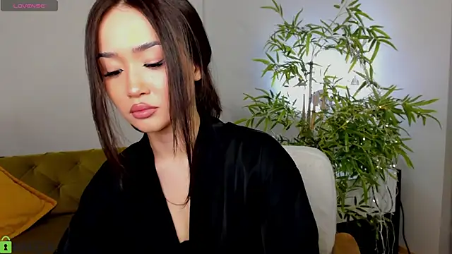Riddle Lay online show from April 15, 9:37 am