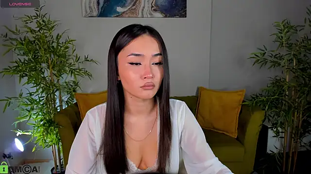 Riddle Lay online show from May 23, 9:41 am