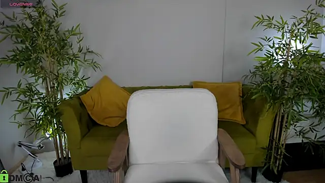 Riddle Lay online show from April 30, 9:38 am