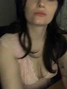 Ann Hunt online show from May 3, 7:39 pm