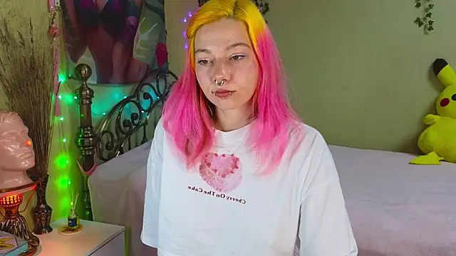 Sansarella online show from December 15, 1:06 pm