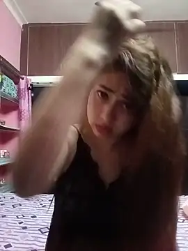Snapshot of Hot_Soniya_08 chatting on June 19, 2:01 pm Hot Soniya 08 online show from June 19, 2:01 pm