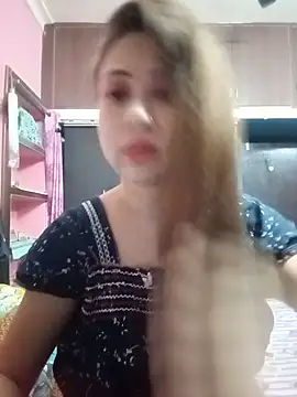 Snapshot of Hot_Soniya_08 chatting on July 17, 8:55 am Hot Soniya 08 online show from July 17, 8:55 am