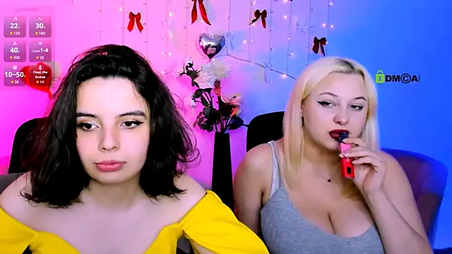 mia mooon  online show from May 12, 12:55 pm