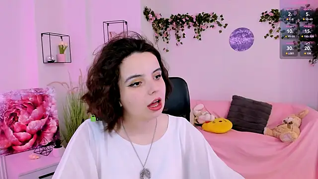 Snapshot of mia_mooon_ chatting on June 26, 8:42 am mia mooon online show from June 26, 8:42 am