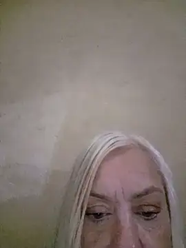 Julia20X online show from June 7, 8:36 pm